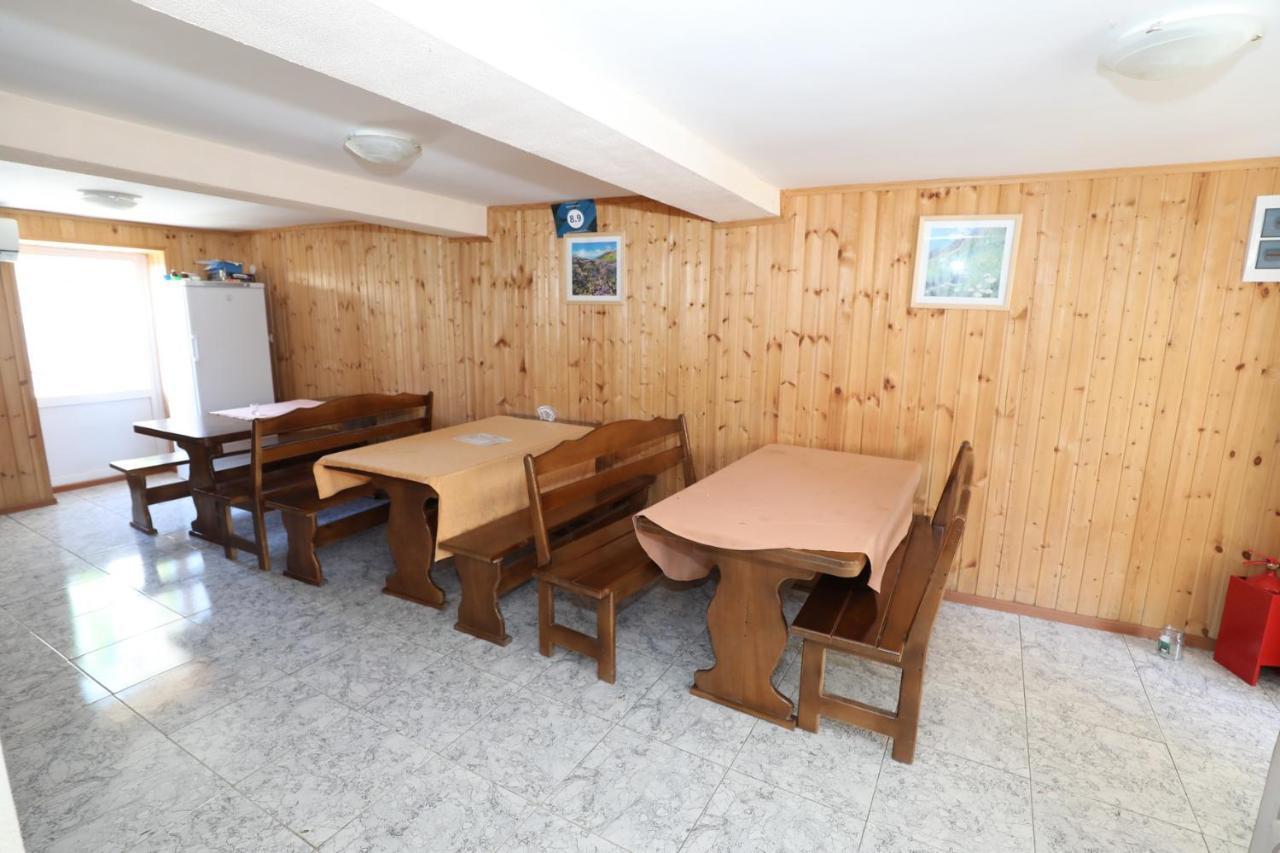Rozalin Guest House Gudauta Eksteriør billede